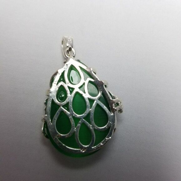 Vintage Green Glass Cabochon Pendant, Silver Tone Flower Filigree Design Setting - Picture 3 of 6